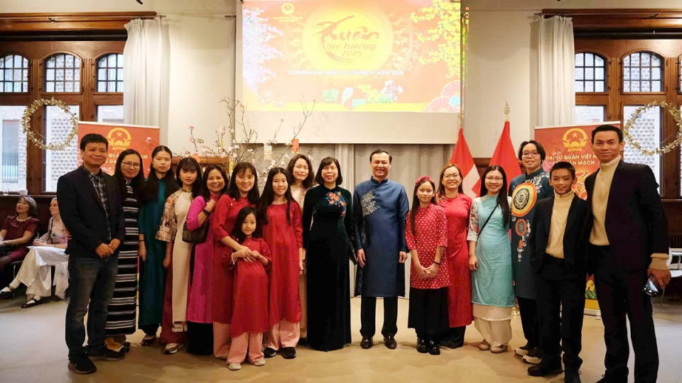 Joyful Homeland Spring for Vietnamese expatriates in Denmark